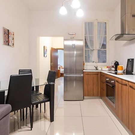 Superbly Located Cosy 2-Bedroom Apartment Valletta Dış mekan fotoğraf