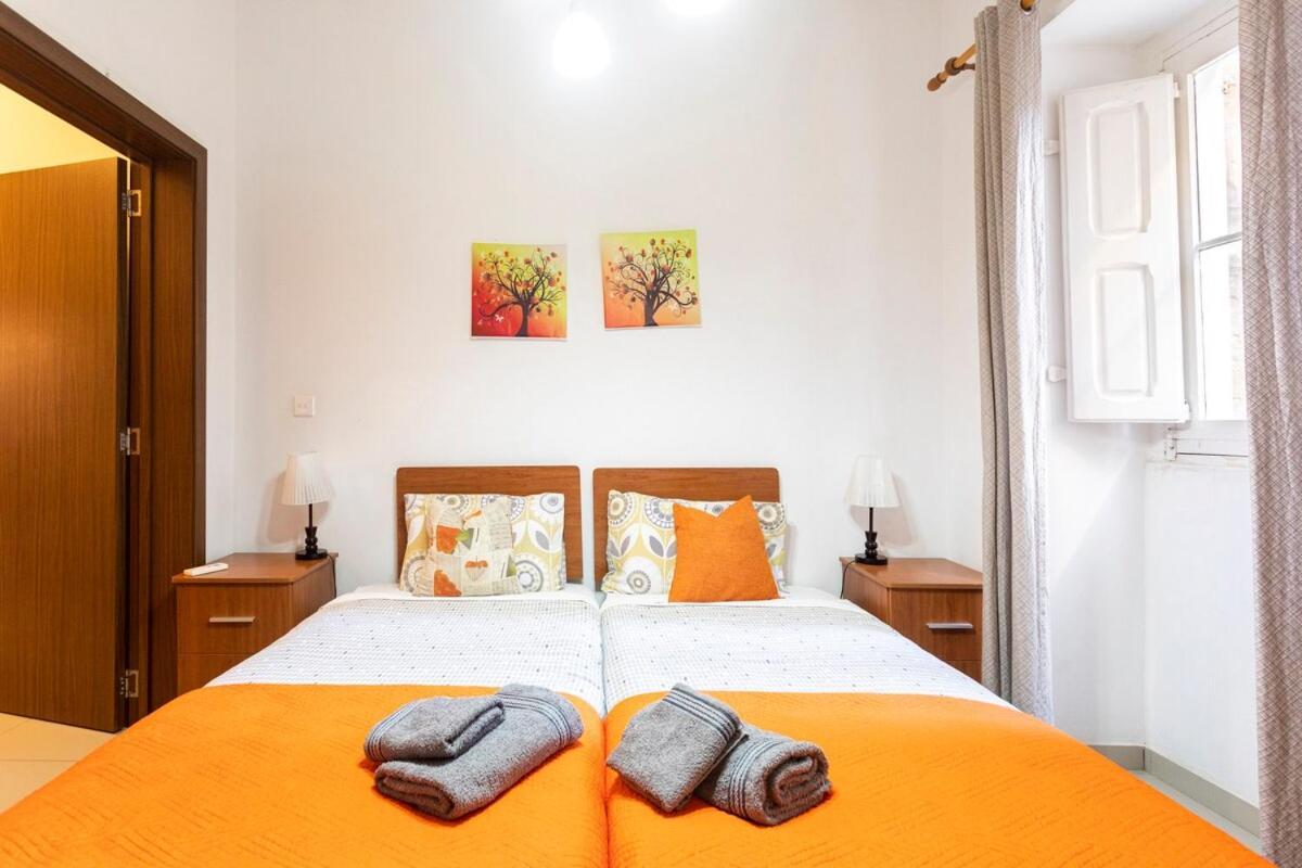 Superbly Located Cosy 2-Bedroom Apartment Valletta Dış mekan fotoğraf